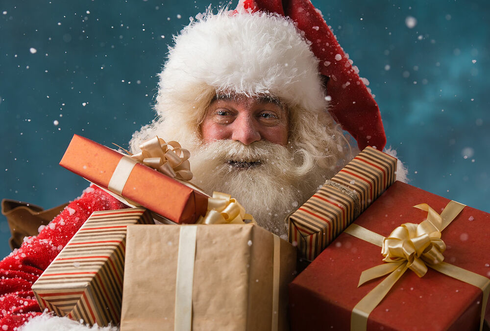 У Британії відеоролик, в якому лікарі врятували життя Санти, викликав бурхливий скандал, - ВІДЕО