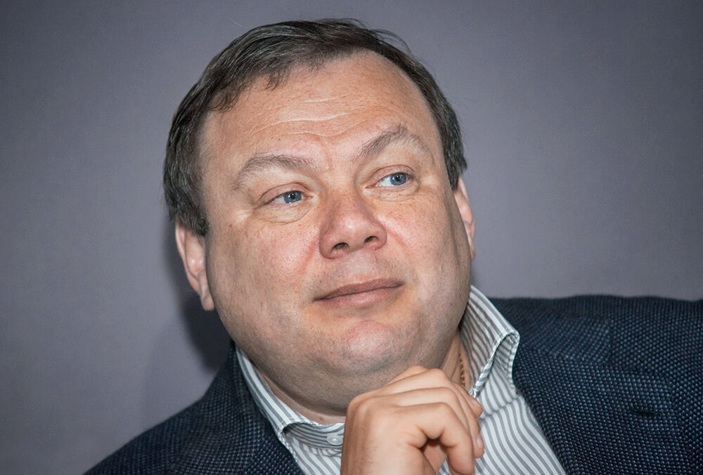  Суд арестовал акции и средства ”Моршинской” и ”Миргородской”, принадлежащих российскому олигарху Фридману