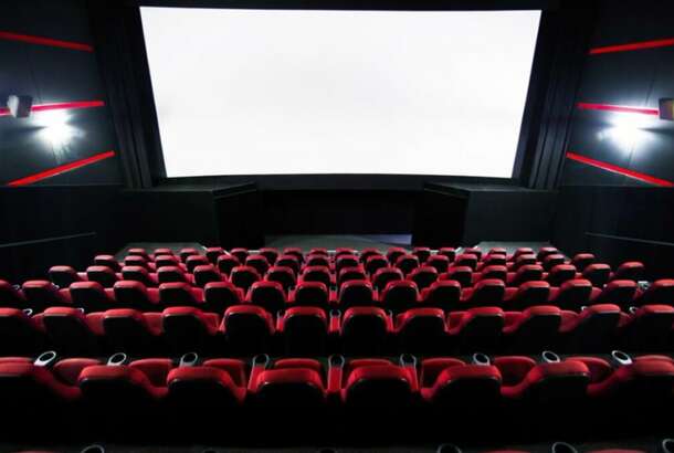 В Словакии на фоне улучшения ситуации с COVID-19 разрешили походы в театры и кино