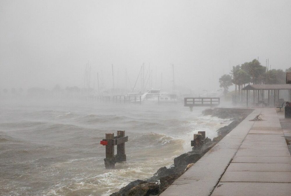 Выросло количество погибших из-за урагана Милтон в США