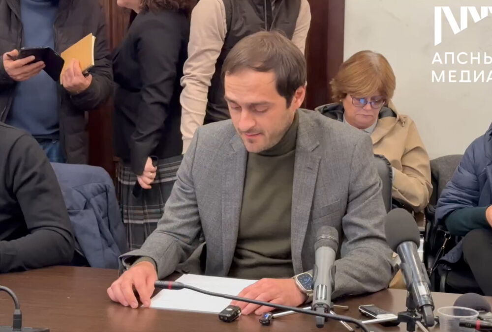 Президент непризнанной Абхазии ушел в отставку на фоне протестов