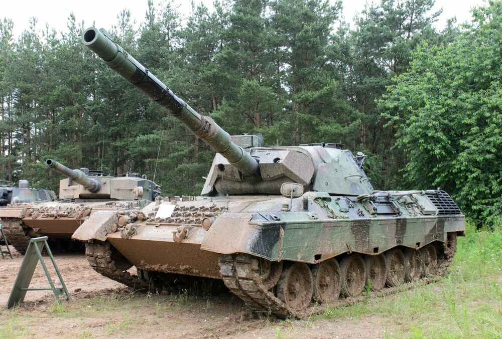 Швейцария запретила реэкспорт 100 танков Leopard 1 Украине
