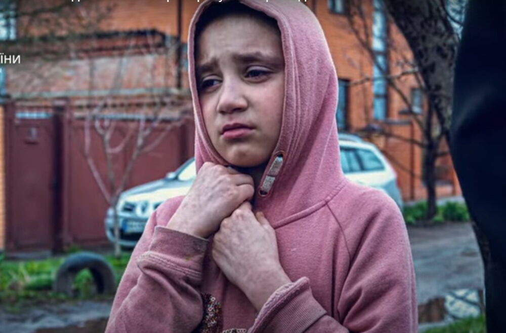 В Сумах 10-летняя девочка спасла трех маленьких детей при пожаре: фото, видео