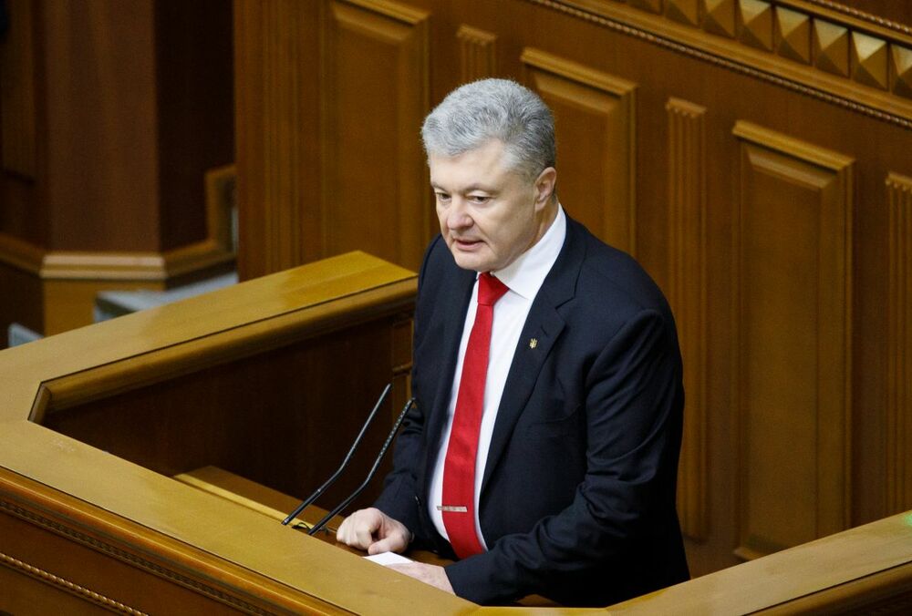 Дивиденды и зарплата нардепа: сколько заработал за год Порошенко