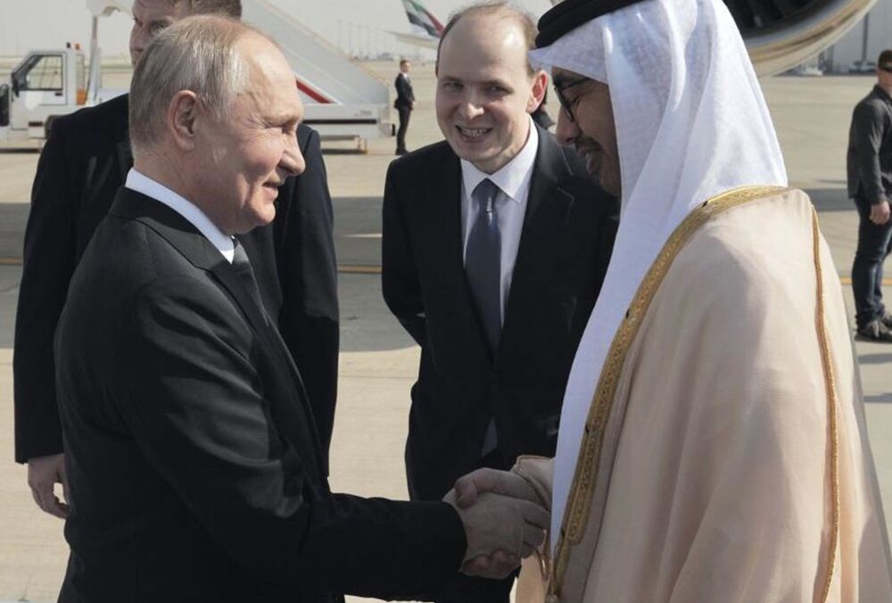 Путин приехал на переговоры в Эмираты