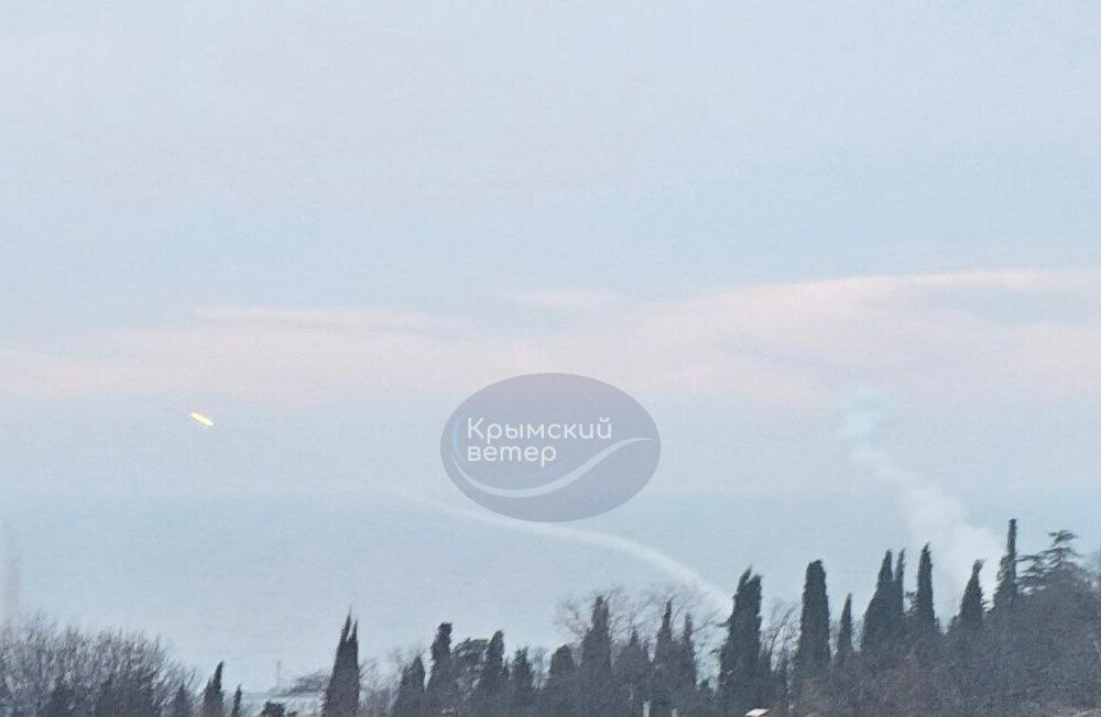 В Крыму прогремела серия взрывов: стало известно, куда был прилет