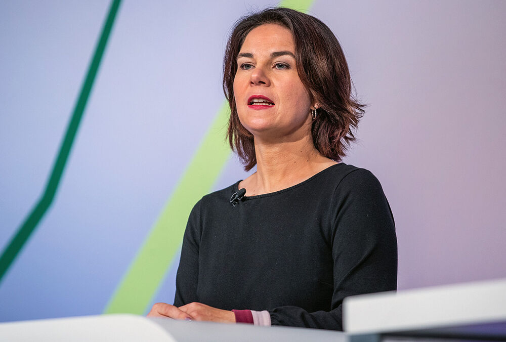 Бербок пообещала расширение Германией помощи Украине 