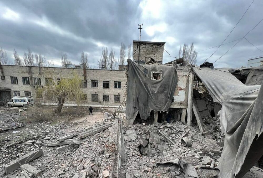 Росіяни обстріляли підприємство на Донеччині: є поранені