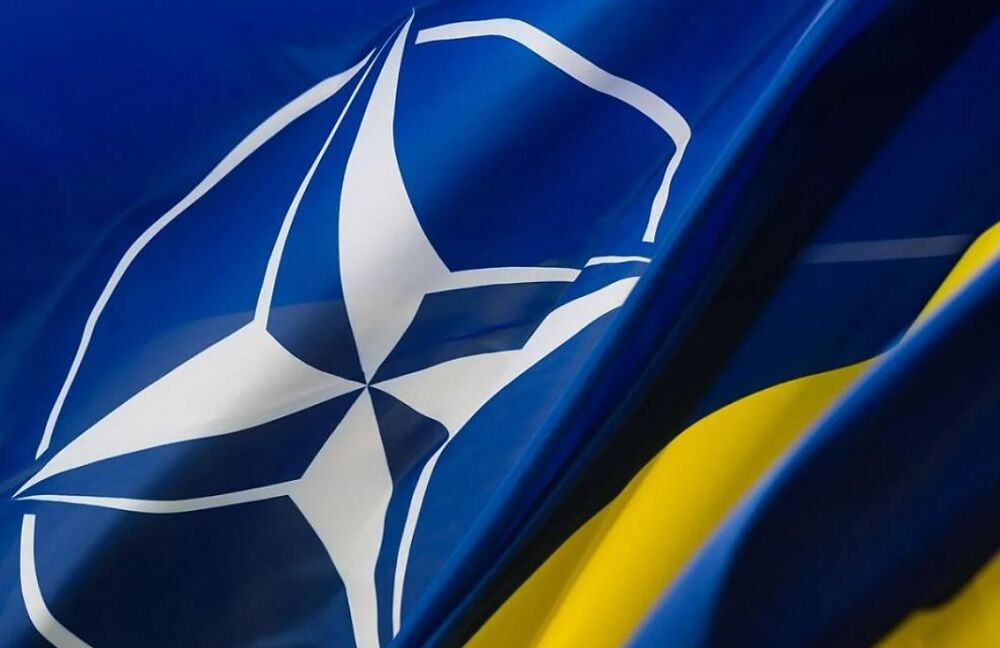 Глава Минобороны Германии о вступлении Украины в НАТО: сейчас не время решать это 