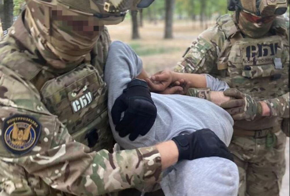 В Запорожье 22-летний демобилизованный срочник сливал России данные о ВСУ