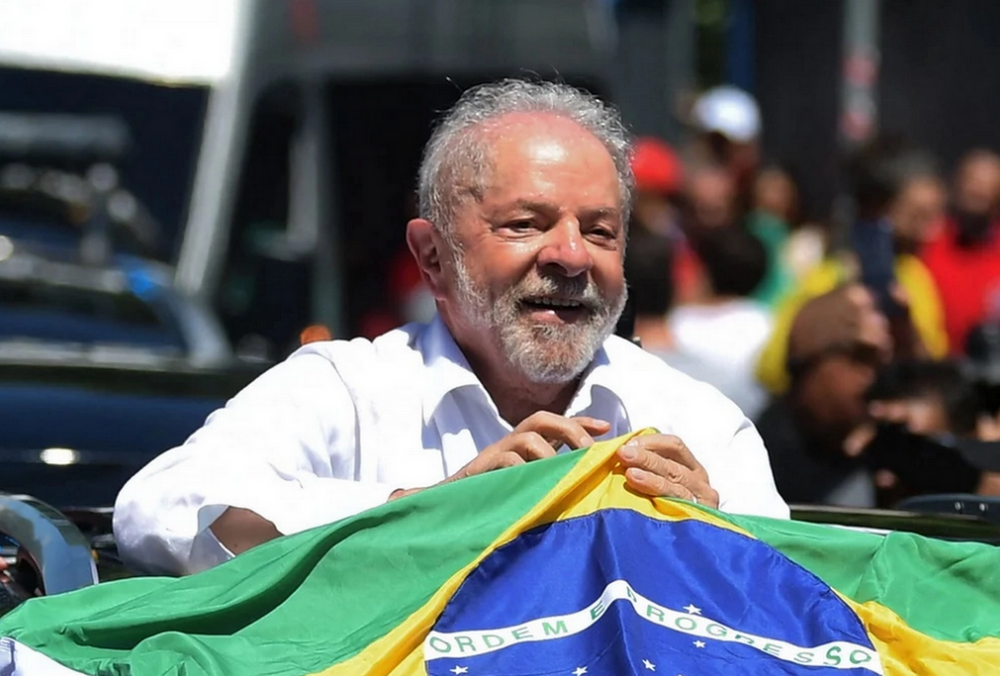 Вважаю, нам треба поговорити, - Зеленський заявив, що хоче зустрітися з президентом Бразилії