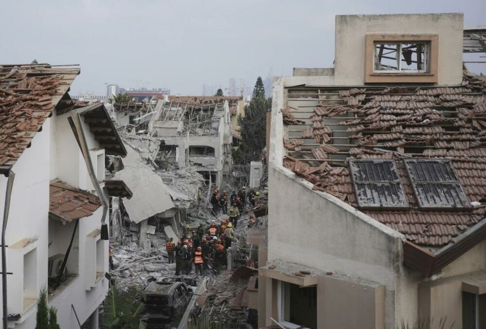 Иран нанес новые удары по Израилю: 4 погибших, 70 пострадавших