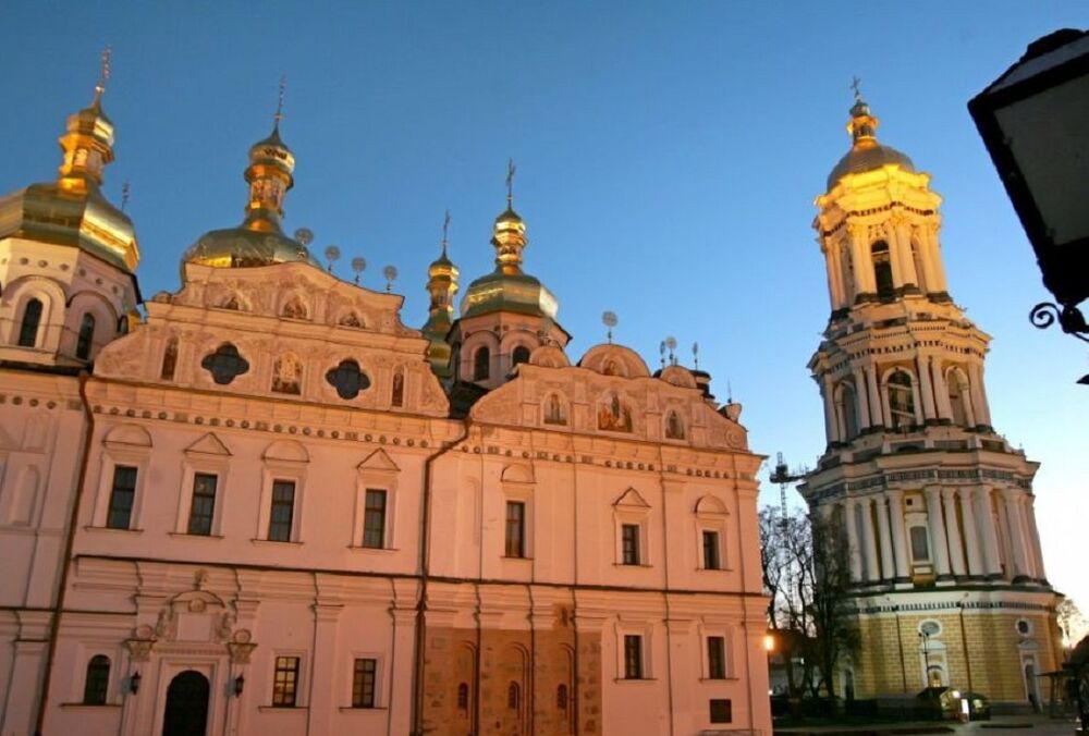 У МП вважають підрив дамби Каховської ГЕС ”покаранням божим” за виселення з Лаври Московського патріархату