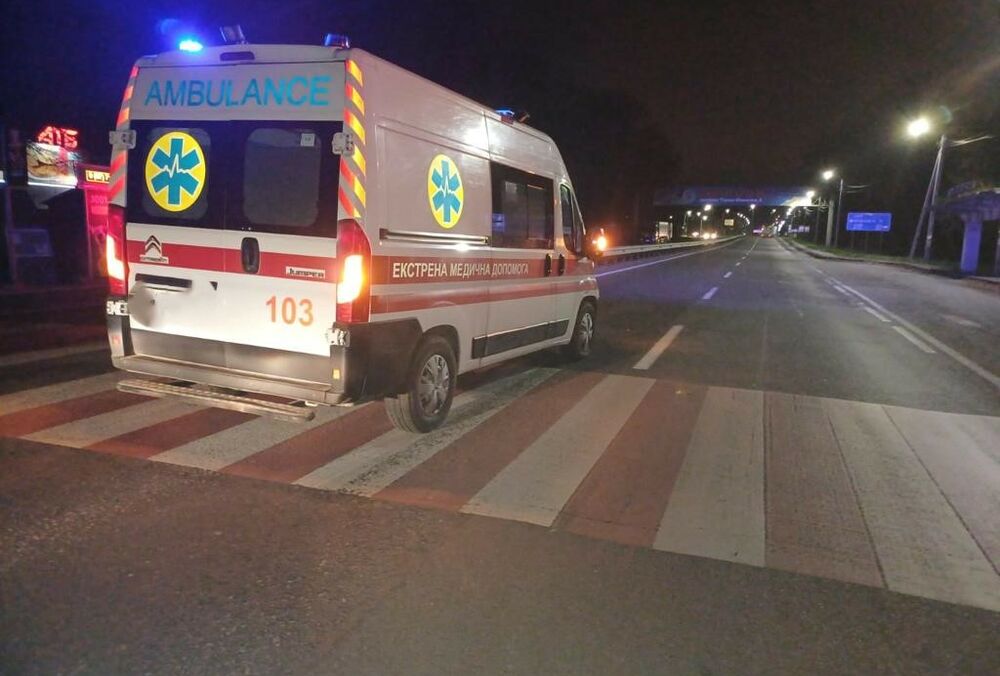 На Львовщине скорая сбила двух пешеходов