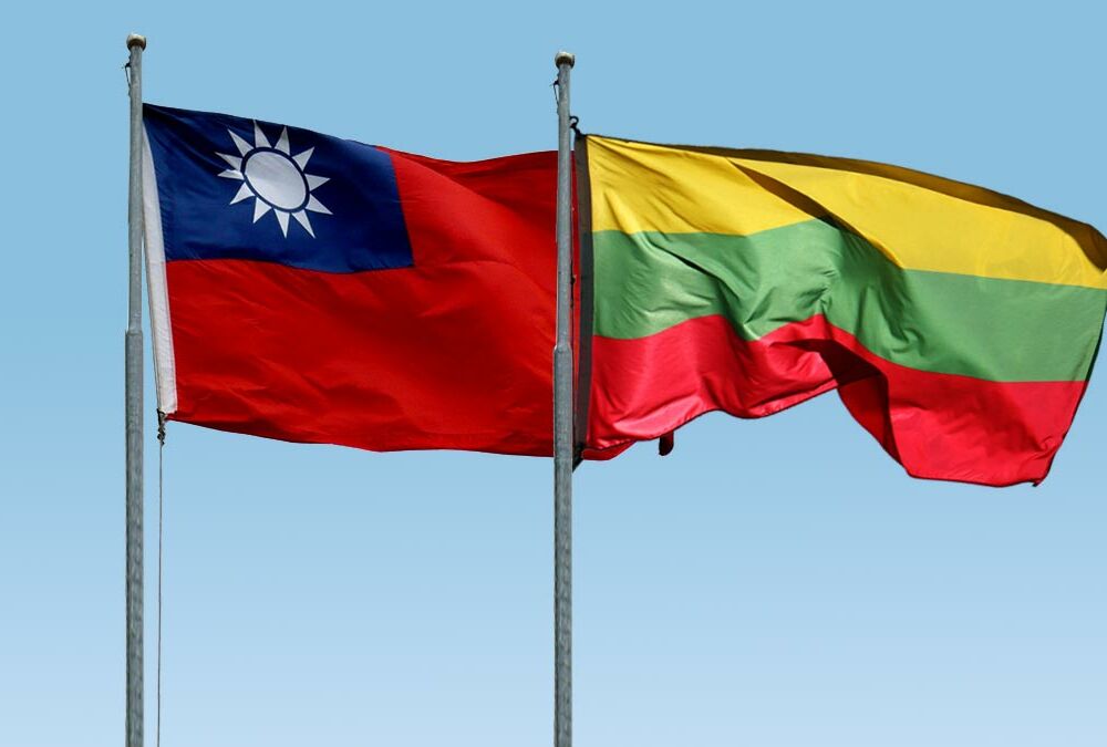 По примеру Пелоси: в Тайвань прибыла делегация Литвы 