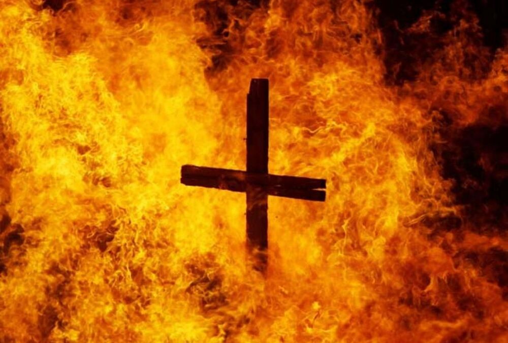 Через обстріл окупантів горить Всіхсвятський скит, якому понад 100 років