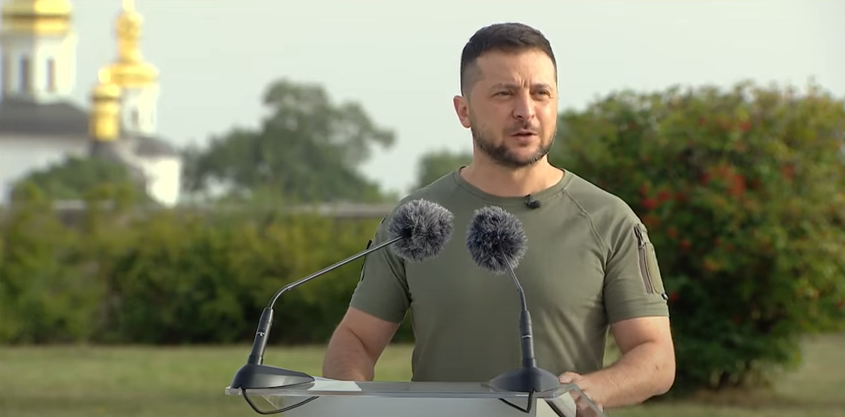 Прапор України майорітиме і в Херсоні, і в Криму, - Зеленський