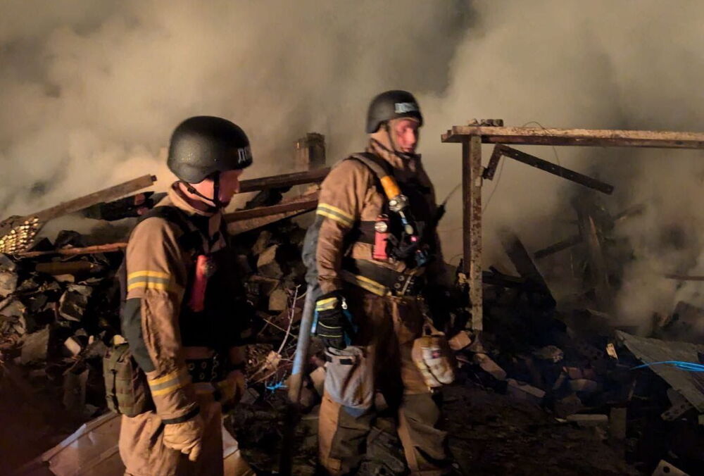 В Кривом Роге спасатели достали из-под завалов тело 3-го человека