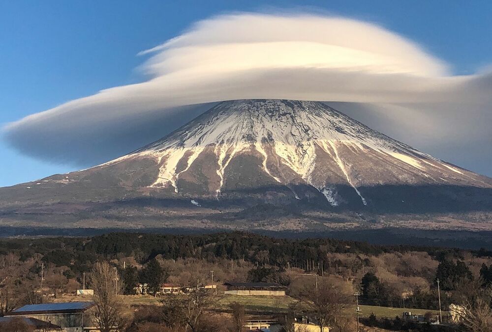 Ученые обнаружили микропластик в облаках Ученые обнаружили микропластик в облаках