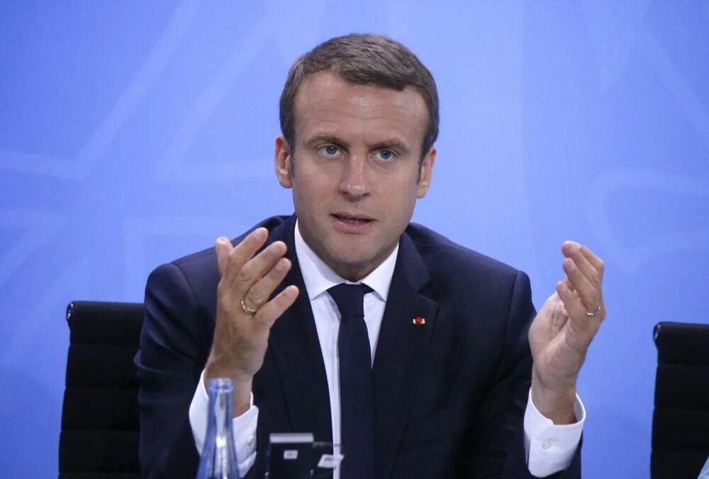 Макрон прокомментировал атаку РФ по Бериславу, в результате чего погибли волонтеры из Франции