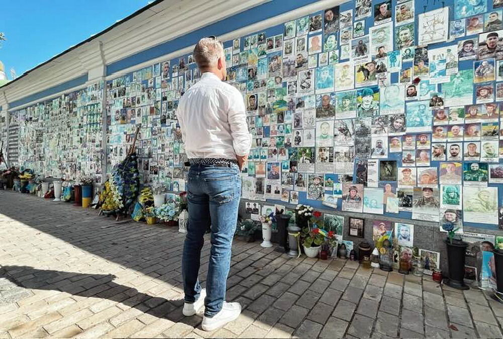 Главный оппонент Орбана приехал в Киев