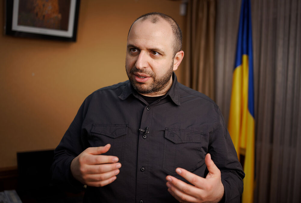 Міноборони: сім'я Умєрова живе у США, але з українськими паспортами