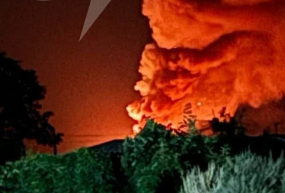 В Воронежской области более 8 часов детонирует склад с боеприпасами после атаки