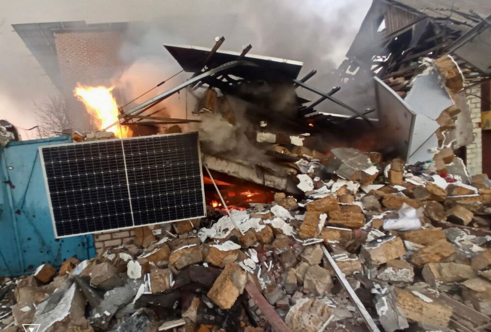 Росіяни обстріляли маршрутку у Херсоні, є постраждалі