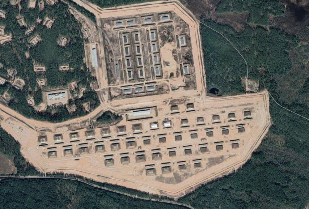 Російські Z-патріоти скаржаться, що знімки підірваного ракетного арсеналу в Торопці були у відкритому доступі