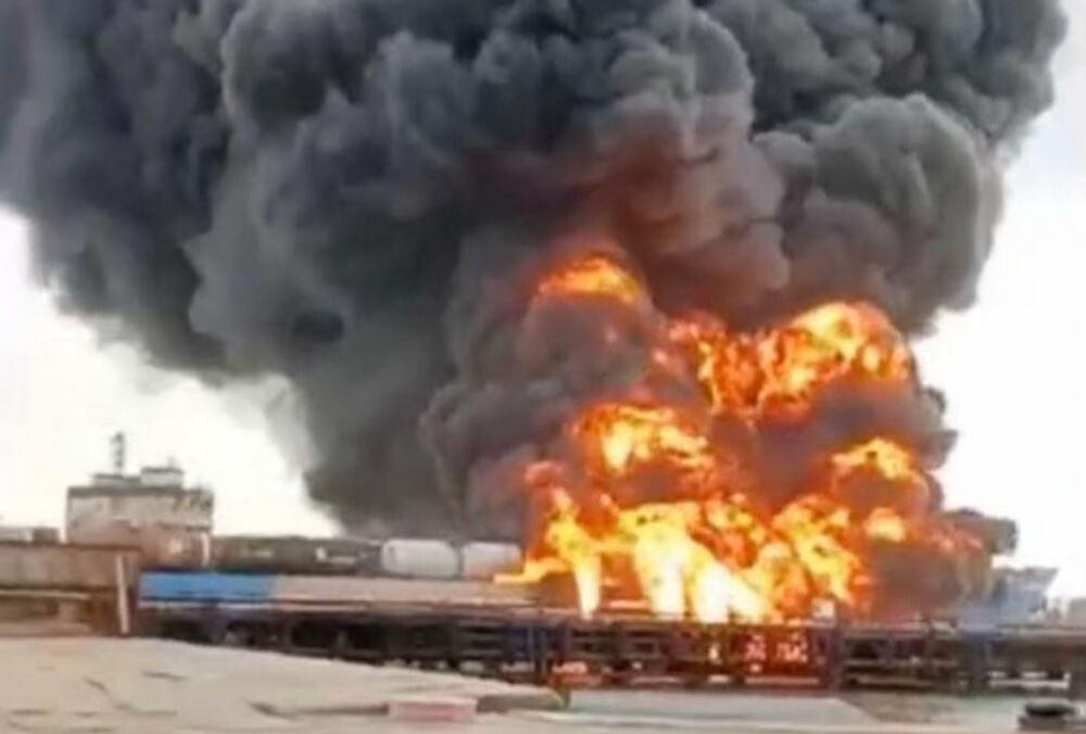 Появились спутниковые снимки последствий удара ВСУ по порту ”Кавказ”