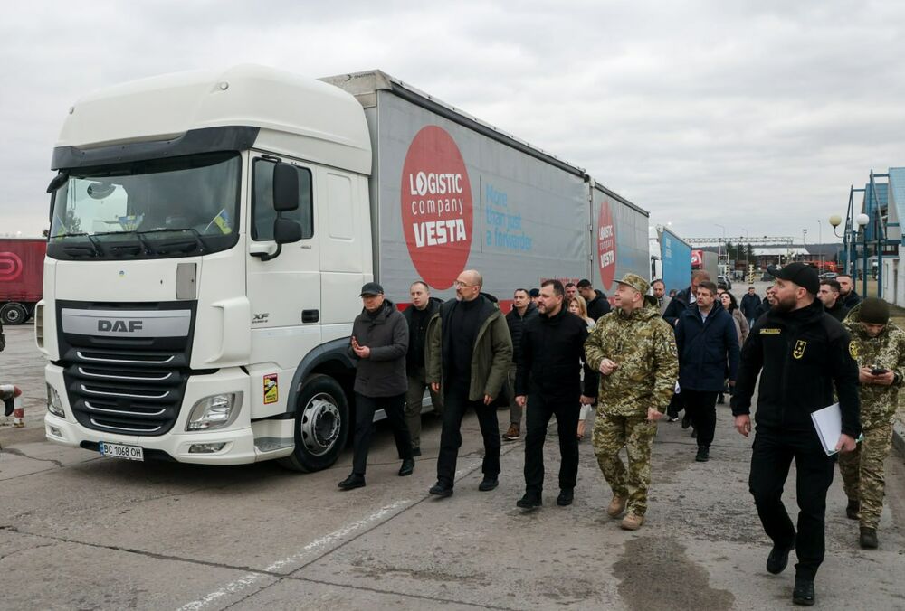 Шмигаль приїхав на кордон і звернувся до польських фермерів