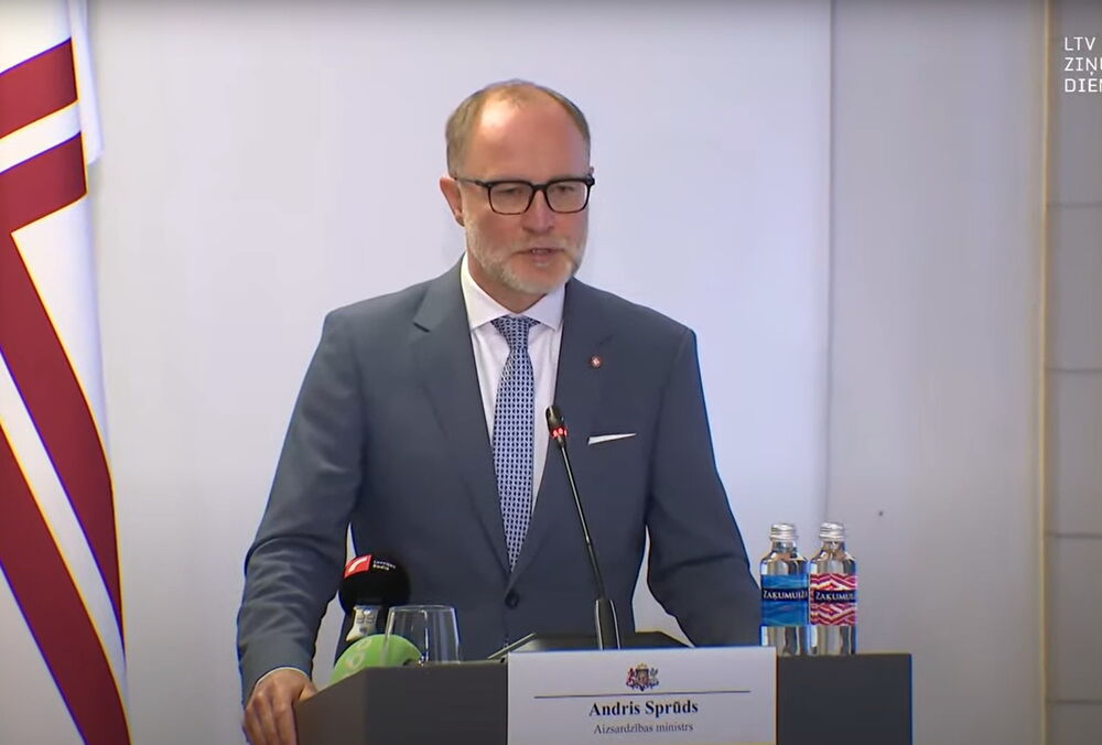 Латвия вслед за Польшей закрывает воздушное пространство на границе с Россией и Беларусью 