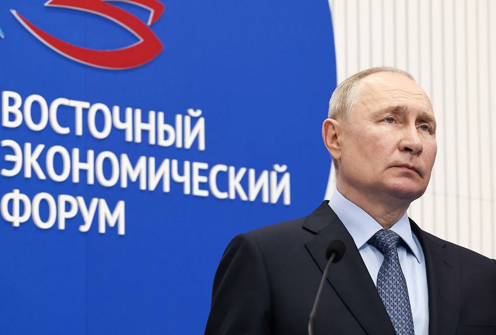 Путин назвал Илона Маска выдающимся человеком  Путин назвал Илона Маска выдающимся человеком