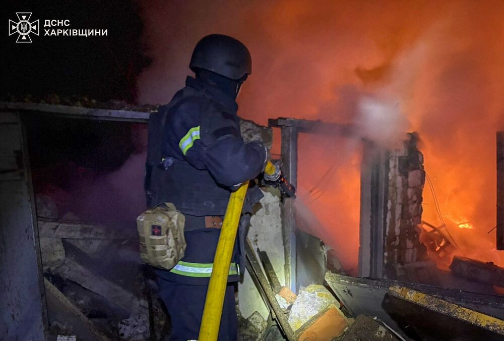 У новорічну ніч окупанти завдавали ударів по житлових будинках у Харківській області