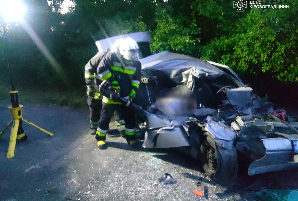 Двоє підлітків загинули у моторошній ДТП у Кіровоградській області