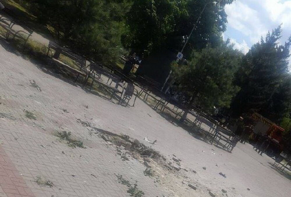 В результате падения неизвестного БПЛА в парке Запорожья ранены 18 человек