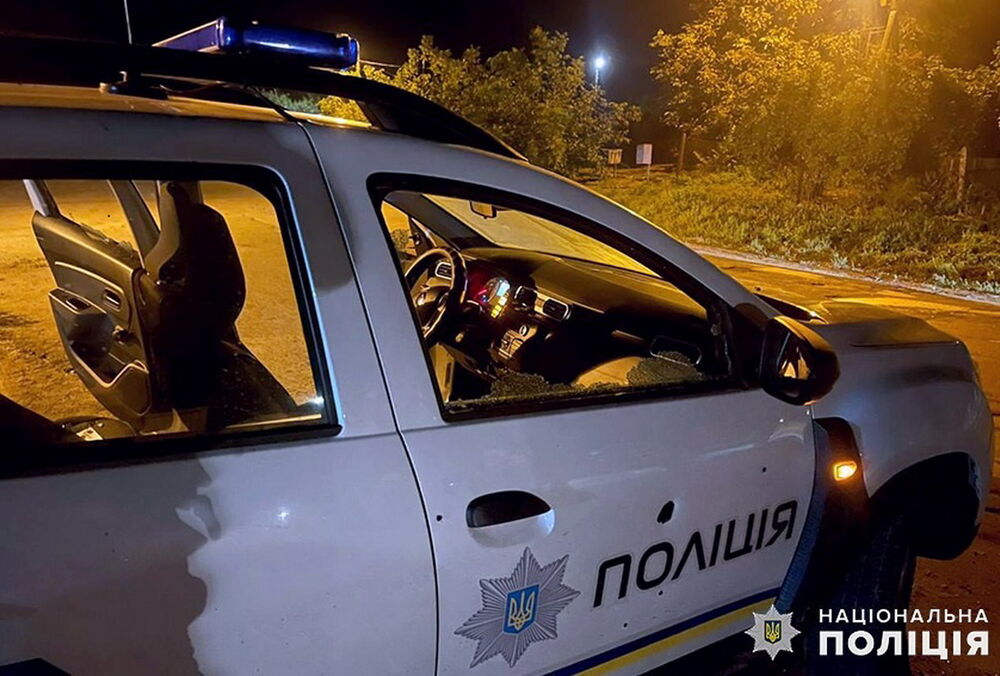 В Хмельницкой области пьяный водитель расстрелял из автомата полицейских