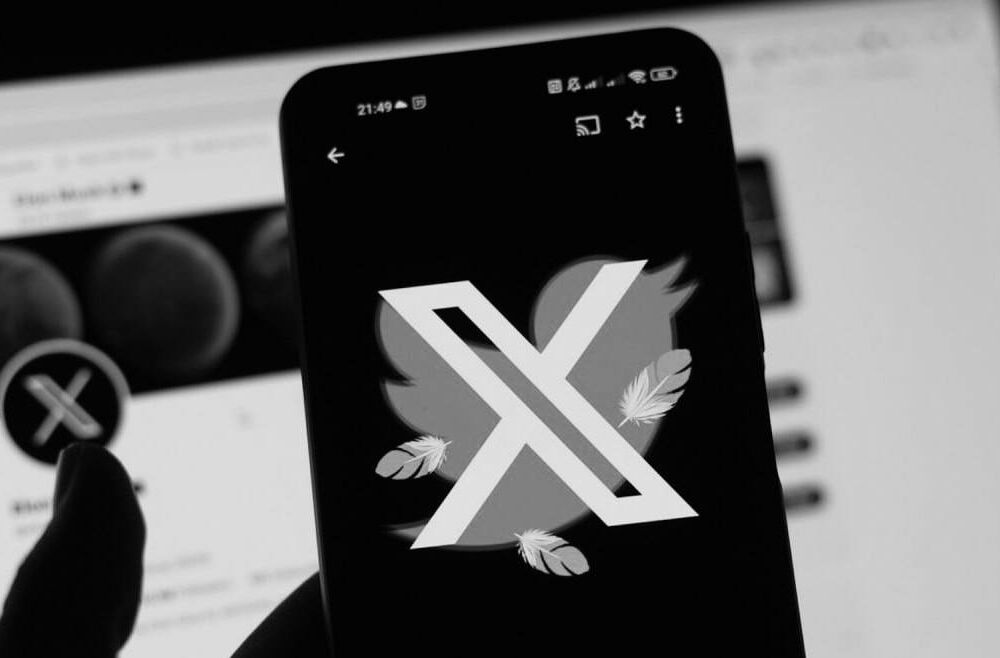 Apple, Disney, Paramount, Sony відмовилися від реклами в X через підтримку Маском антисемітського посту