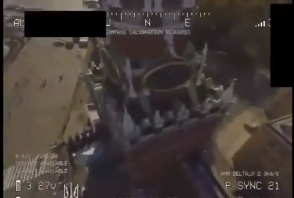 Українці тролять Путіна відео, яке зняли просто над Кремлем Українці тролять Путіна відео, яке зняли просто над Кремлем