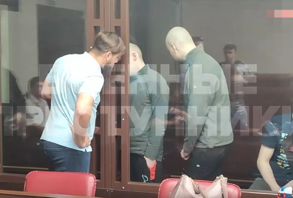 Россияне устроили судилище над ”азовцами”, которым инкриминируют ”захват власти” Россияне устроили судилище над ”азовцами”, которым инкриминируют ”захват власти”