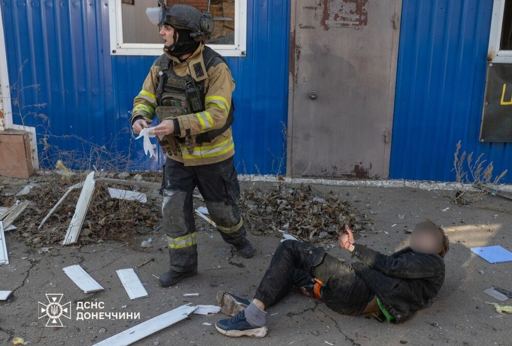 З'явилися фото з місця обстрілу Костянтинівки