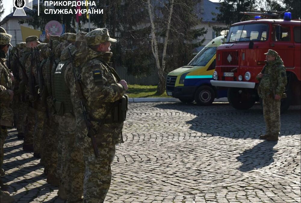 Кордон з Румунією та Угорщиною посилять додатковою технікою та авіацією