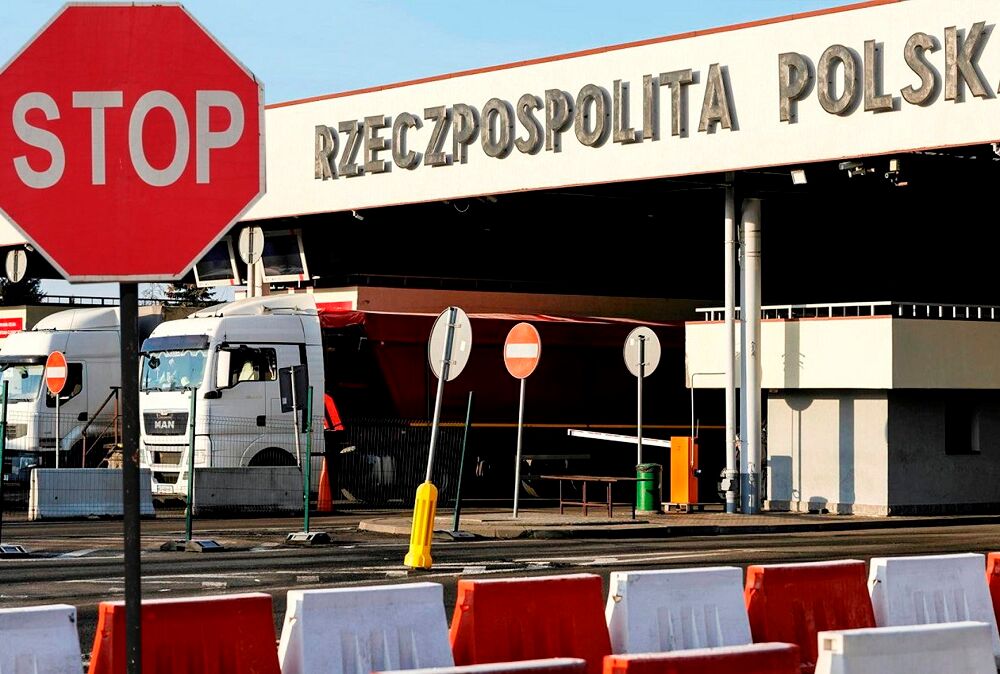 Польские фермеры продолжают блокировать КПП на границе с Украиной