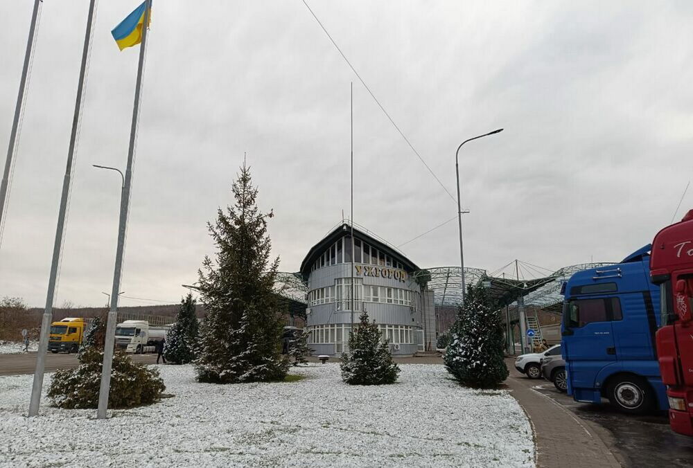 Перевозчики Словакии угрожают полностью заблокировать пункт пропуска с Украиной