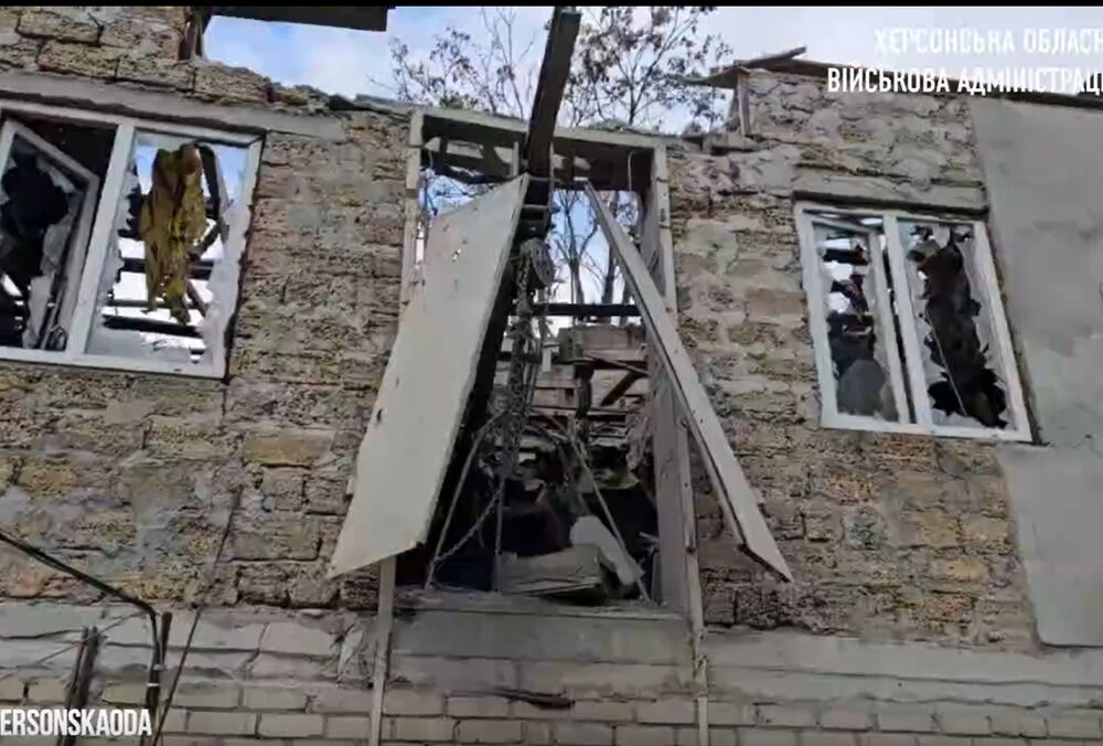 Россия обстреляла Корабельный район Херсона: есть погибший и раненые