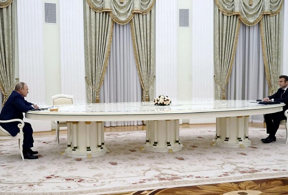 Макрон о Путине: у него в глазах обида на страны Запада  