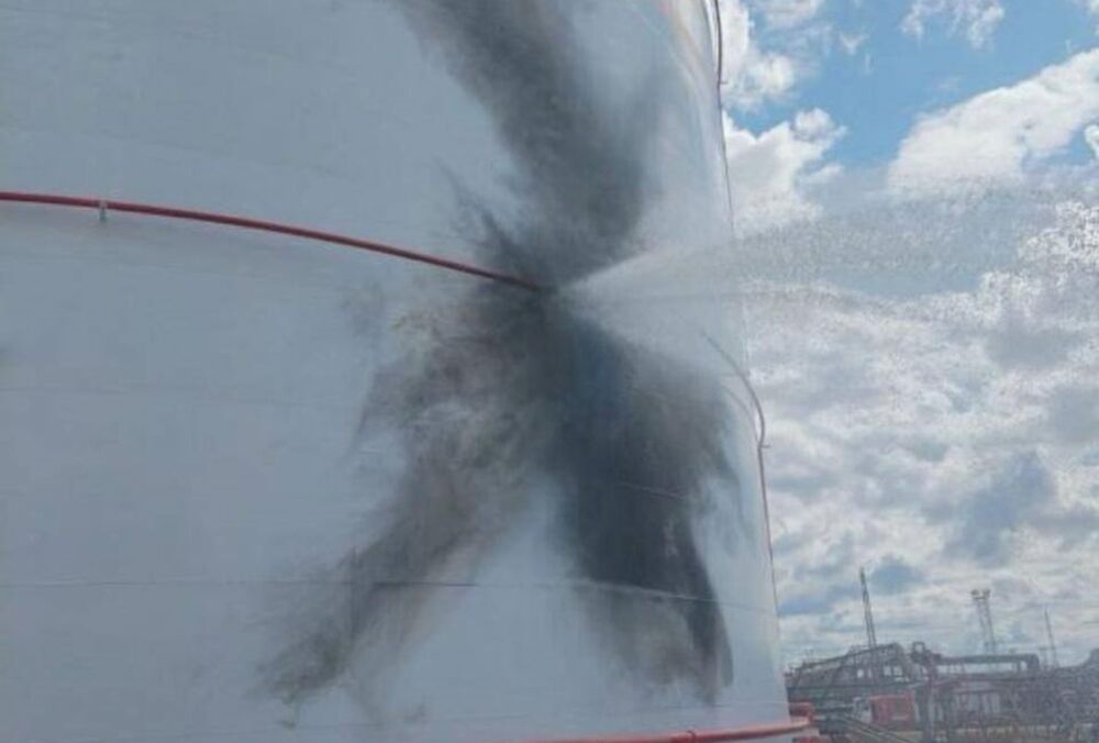 НПЗ в Республике Коми атаковали дроны ГУР, - СМИ