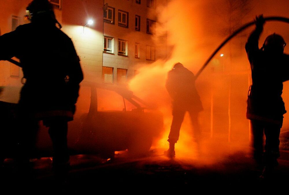 У Франції спалахнула масштабна пожежа в багатоповерхівці: загинуло щонайменше 10 людей