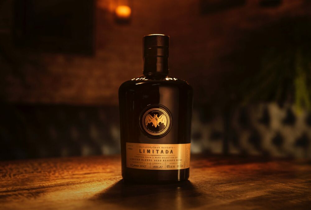 Bacardi визнано спонсором війни в Україні