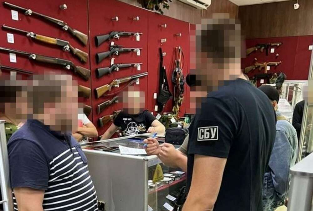 Відомий київський воєнторг зловили на торгівлі гуманітаркою